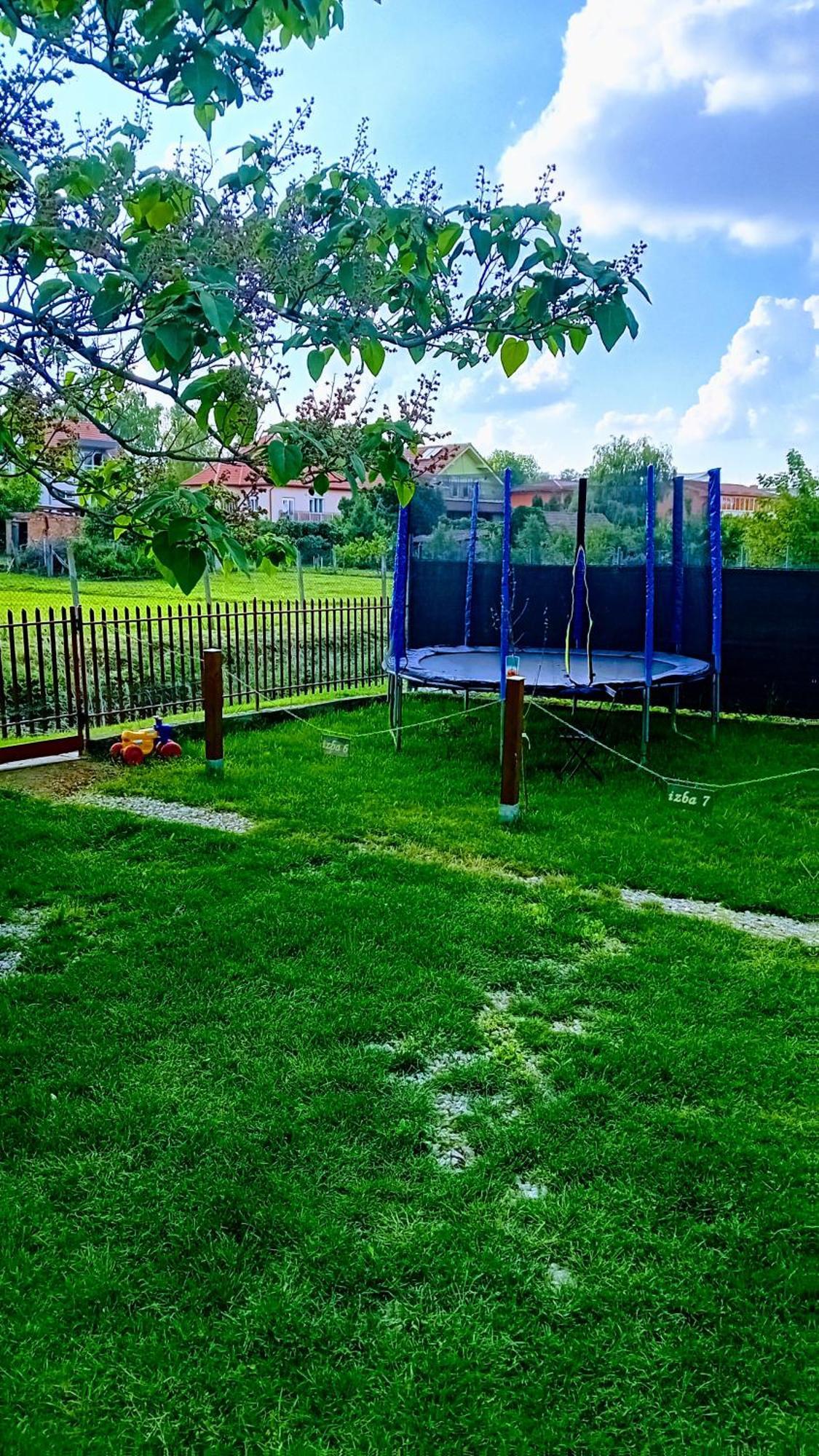 Penzion Vilka Podhajcanka Podhájska エクステリア 写真